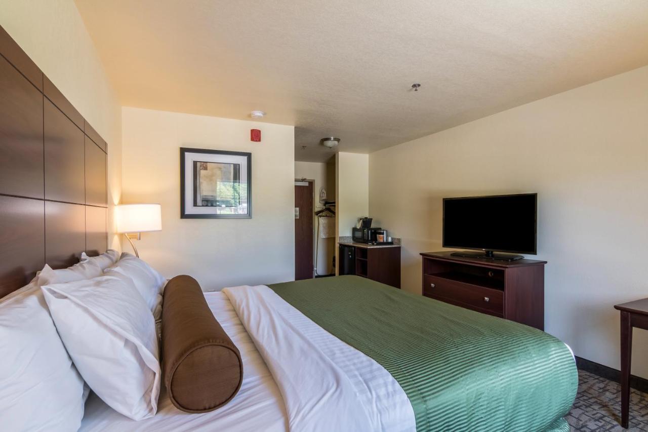 Cobblestone Inn & Suites - Barron Exteriör bild