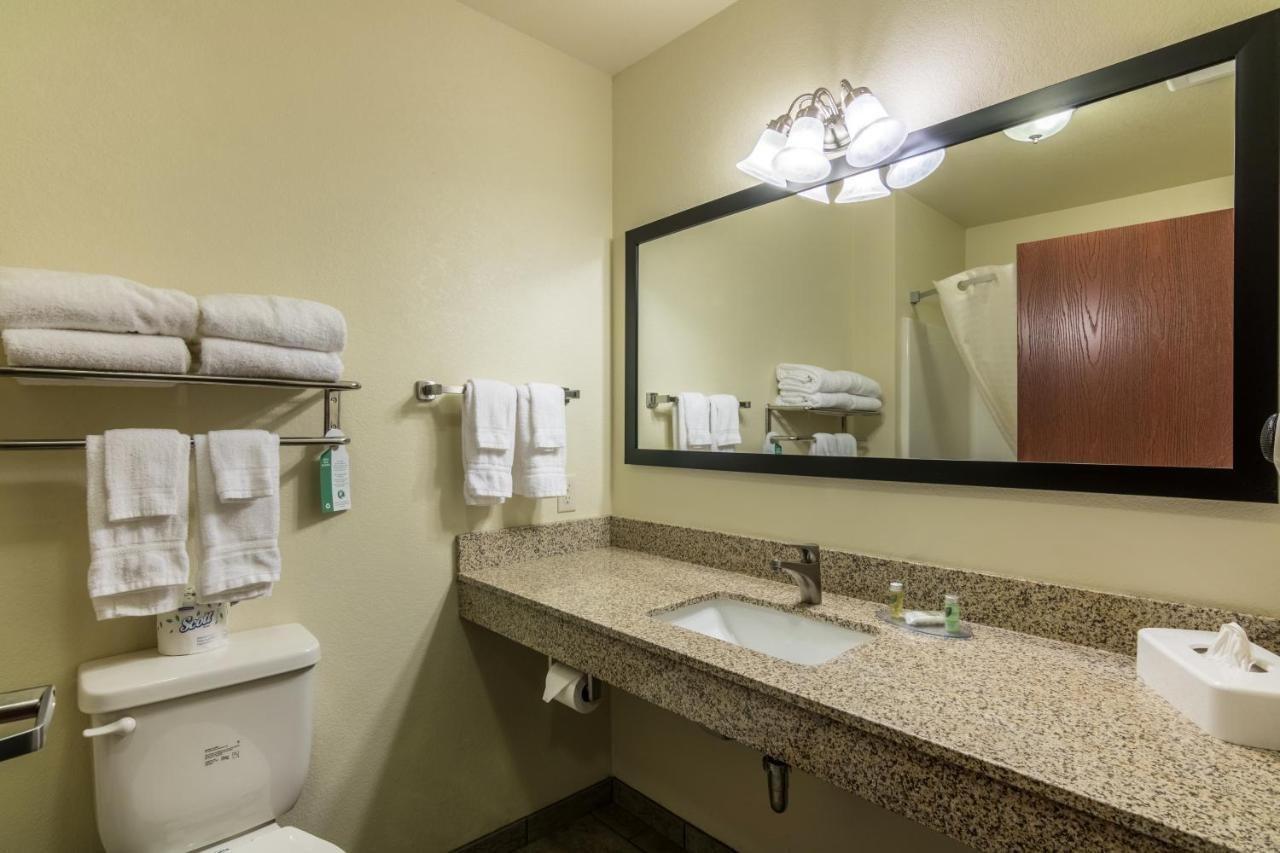 Cobblestone Inn & Suites - Barron Exteriör bild